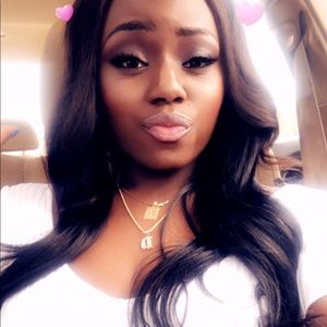 Meet your Posher, Dominique